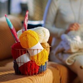 Ommi Ergonomic Handle Crochet Hooks | Handcrafted 7’’ Crochet Hook | Knitting Needle, Craft Yarn Weave | Best Gift! (Red & Blue, 7 mm)