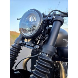 JBSporty ♤ Triumph Blinker Relocation Fork Wrap ♤ Smoked LED Bobber Bonneville