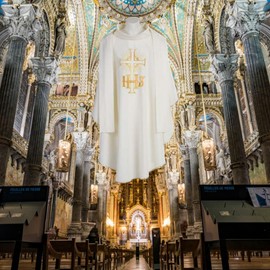 Catholic Chasuble | Christian Vestments for Mass | Priest and Deacon Attire | Great Gift for Ordination | Liturgical Colors (White with Cross Design)