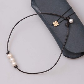 Women White 3 Cultured Freshwater Pearls Choker Necklace on Short Leather Cord Knotted Jewelry-Brown 16"