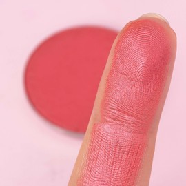 Neve Cosmetics Le Arcobaleni Rouge Waffle Court