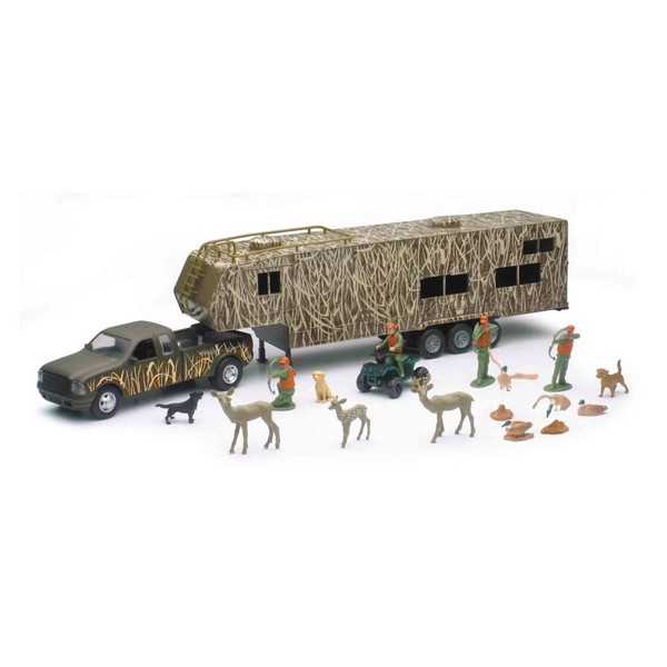 NewRay Wildlife Hunter Fifth Wheel W/ Camo Camper & Deer