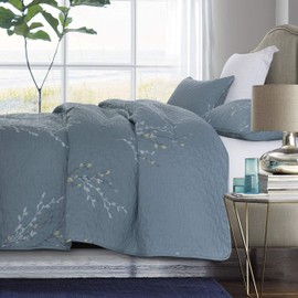 Exclusivo Mezcla Microfiber Queen Size Quilt Set, 3 Piece Lightweight Bedspread/ Coverlet/Bedding Set with 2 Shams, Floral Branches Pattern, (96"x92", Blue)