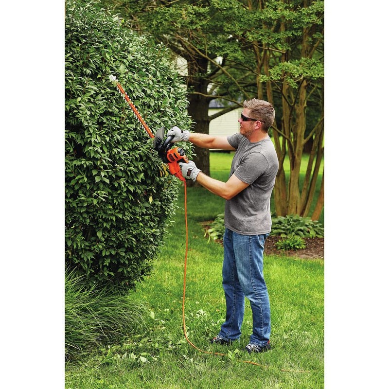 BLACK+DECKER Hedge Trimmer with Saw, 20-Inch, Corded (BEHTS300)