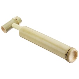 Thousand "Made in Japan playing in the water