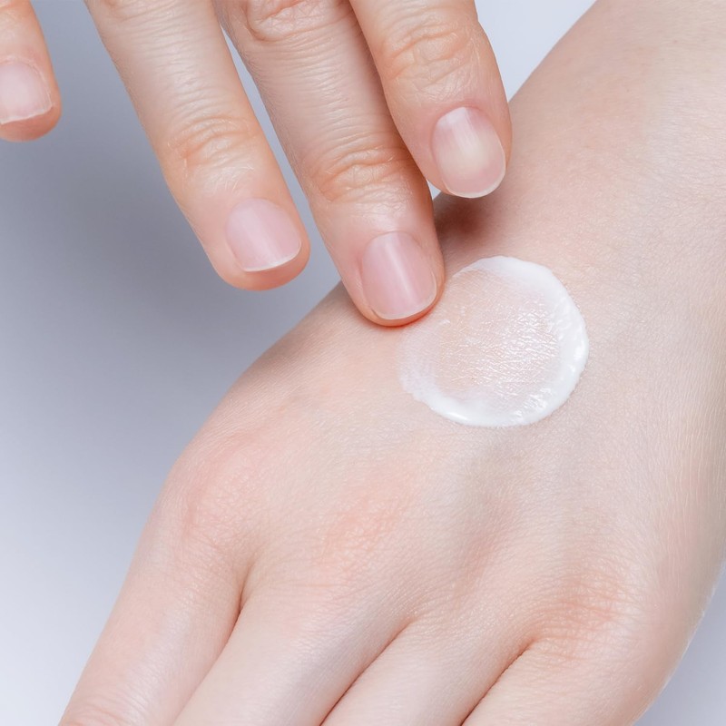 KOSE Suncut Perfect UV Essence SPF50+ PA++++ Bonus