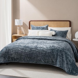 EVERGRACE Luxury Velvet Quilt King Size, Ultra Soft Velvet Bedding Set, Lightweight Velvet Comforter for All Season, Wave Crushed Velvet Coverlet Oversized Bedspread with 2 Shams, Stormy Blue