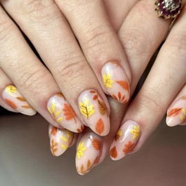 24Pcs Thanksgiving Press on Nails Medium Almond Fake Nails Fall Maple Leaf Design Stick on Nails Cute Autumn False Nails Glossy Reusable Acrylic Glue On Nail for Women Girls Nail Art Decoration