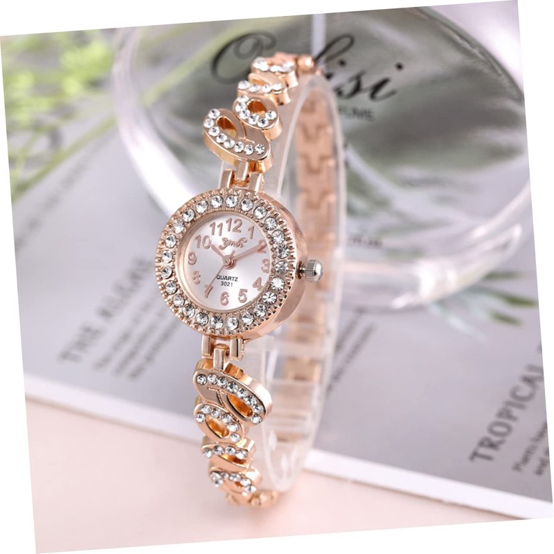 Abaodam 2Pcs Heart Shaped Vegetable Growing Molds for Cucumber Melon