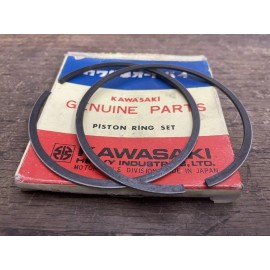 Kawasaki F5, F9,Piston Ring Set STD 13008-025