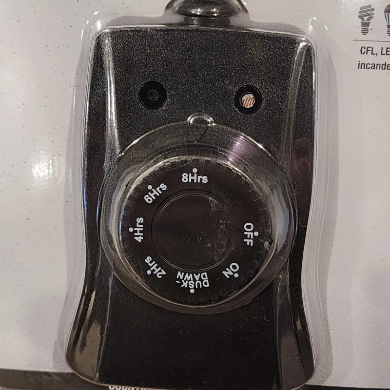 Utilitech Light Sensing Outdoor Countdown On/Off Timer with 7 Settings