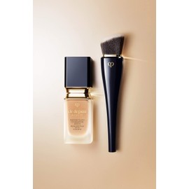 Clé de Peau Beauté, High Coverage Foundation Brush