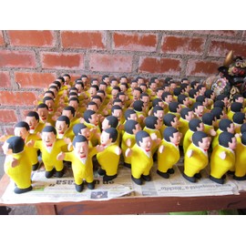 ★ Ekeko 15 cm Yellow ★ Now wairu-ro Fruit Necklace Only for One For All. ekeko Doll 15 cm Yellow Yellow [shop VIVAS Latin Shop Original Model] made in Peru