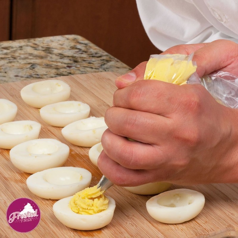 Professional 18-Piece Cake Decorating Tip Set by Frosted Finish­ -