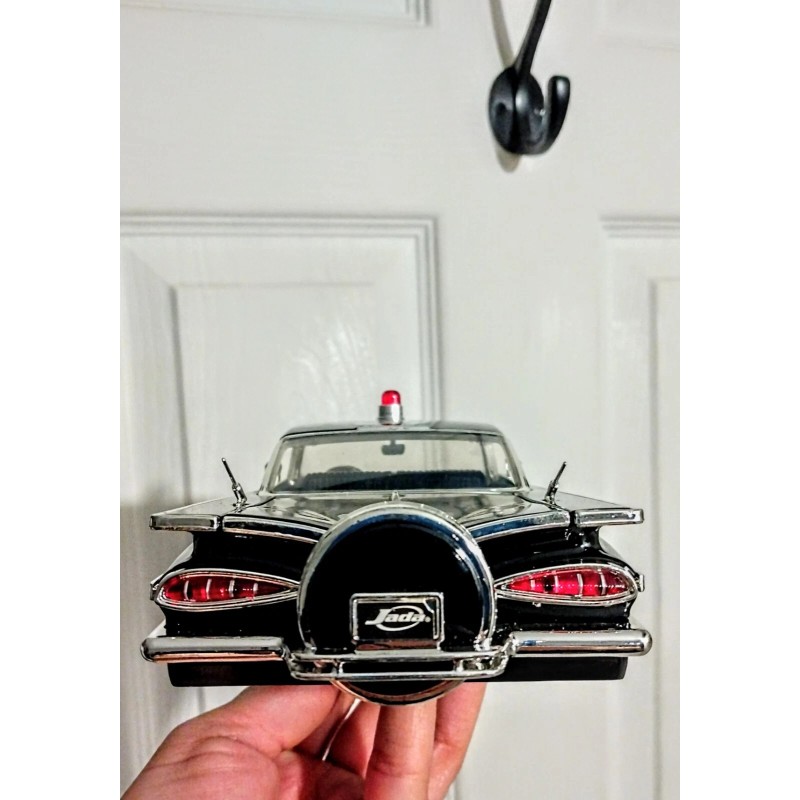 Jada Toy Highway Patrol 1:24 Scale 1959 Chevy Impala Lowrider