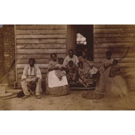 1861 or 1862 Family of slaves at the Gaines' house SUMMARY: African American f3