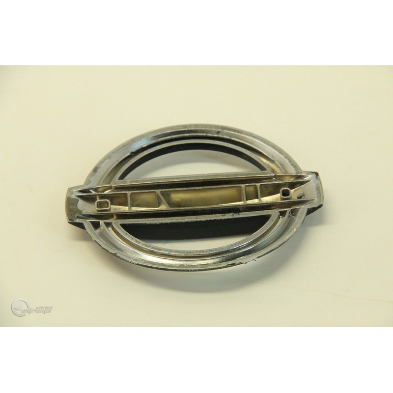 Nissan Genuine 62890-CD000 Emblem