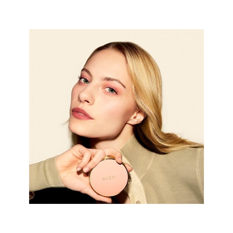 블러링매티파잉 틴티드 매트 파우더 Blurring Mattifying Tinted Matte Powder