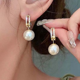 TseenYi Pearl Drop Earrings Stud Earrings Boho Pearl Drop Earrings Gold Pearl Hoop Earrings Small Pearl Dangle Earrings Bridal Vintage Earrings Jewellery for Women and Girls, Pearl