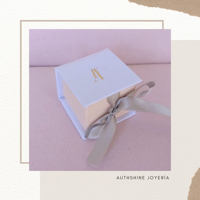 Aretes bebé oro 10 kilates dormilonas (2.5mm)