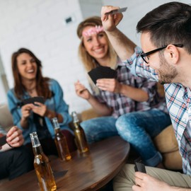 Take It Serious - Drinking Game Flat Jokes Edition. The Party Game for Laughter - 100 Fun Playing Cards with the Best Flat Jokes