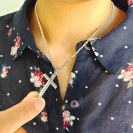 AJRUIER Cross Chain Necklace Women Men Gold/Silver Stainless Steel Cross Chain Men's Chain with Cross Pendant Necklace Jesus Religious Jewellery for Men Pendant, Titanium steel