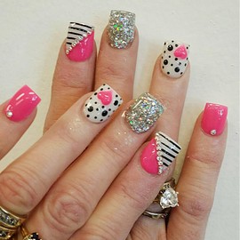 24Pcs Valentine's Day Press on Nails Short Square French Tip Fake Nails Pink Heart False Nails with Glitter Rhinestones Design Silver Stick on Nails White Glossy Nail Supplies for Women DIY Nails Art