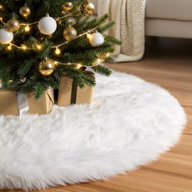 MACTING Faux Fur Christmas Tree Skirt 30 Inch White Plush Skirt Fluffy Soft Double Layer Small Tree Mat Base Cover for Merry Christmas Party Holiday Home Indoor Xmas Tree Decorations