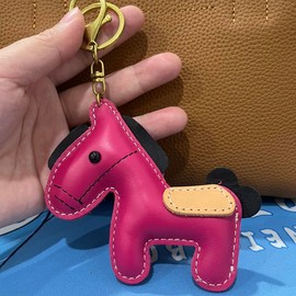 [Yocipa] Cute Genuine Leather Horse Shape Keychain Horse Design Charm Leather Key Chain Bag Charm Car Key Ring Bag Key Ring Accessories, rose red