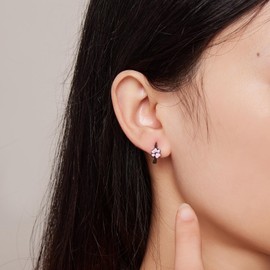 Qings Cat Hoop Earrings for Women, 925 Sterling Silver, Black, Small Cat Hoop Earrings, Cute Animal Hoop, Huggie, Beautiful Jewellery, Cat Gift for Women, Girls, Daughter, Sterling Silver, No Gemstone