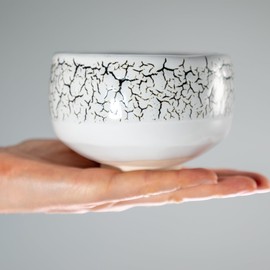Asayu Japan Midorizumi Matcha Bowl - Handmade Gifu Ceramic Chawan Diameter 12 cm × H 7.3 cm, 415 g - White with Dark Green Crackle Pattern