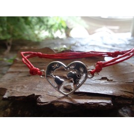 ⊹⊱✿❃ HERZ ARMBAND MIT WELTKARTE IN ROT ❃ ✿⊰⊹ veganes Armband aus Bändern mit einmalig schönem Herz, unisex, auch für Männer und Kinder, einmaliges Geschenk, kräftiges Rot, Valentinstag