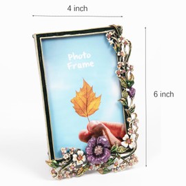 Decorative Picture Frame, Display 4 x 6 inch Pictures with HD Glass Front, Rectangle Metal Vintage Floral Photo Frame for Tabletop, Home Décor