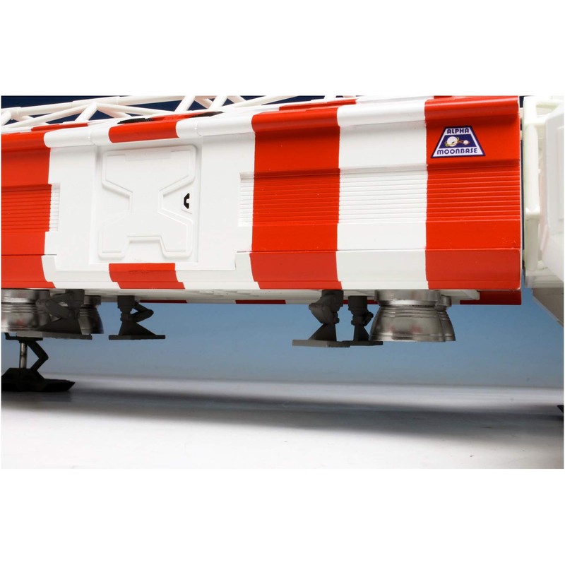 MPC Space 1999 Eagle Transporter 1:48 Scale Film Studio Model