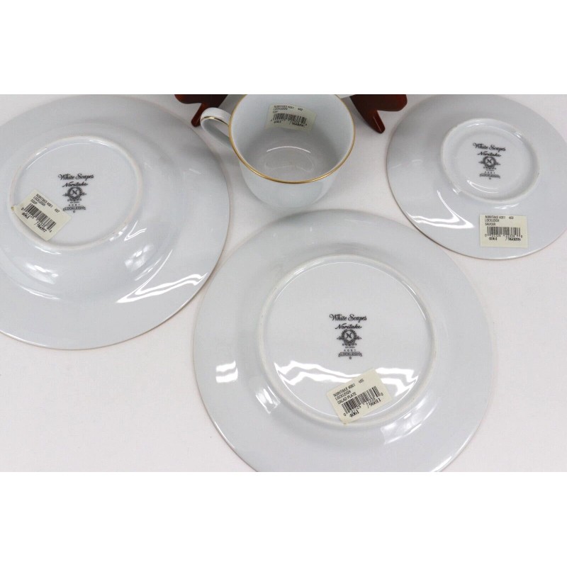 Noritake Vintage Noritake White Scapes 5 Piece Place Settings #4061