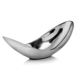 Homeroots 13" Aluminum Modern Twisted Centerpiece Bowl