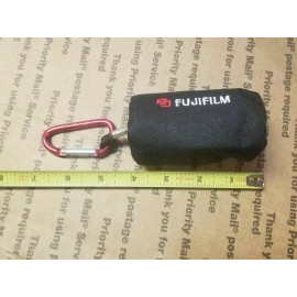 VINTAGE FUJI FILM BAG TYPE KEYCHAIN CAMERA FILM PROMO CHANGE STASH CLIP RING