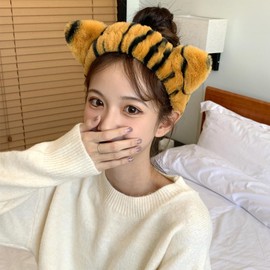 FRCOLOR 2Pcs Plush Tiger Ears Spa Headband for Washing Face Stretch Makeup Hair Band for Women Girls Skincare Headband