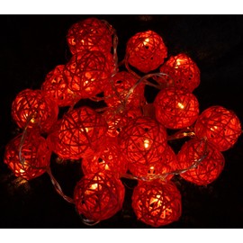 Rattan-ball light chain red / Ball light chains