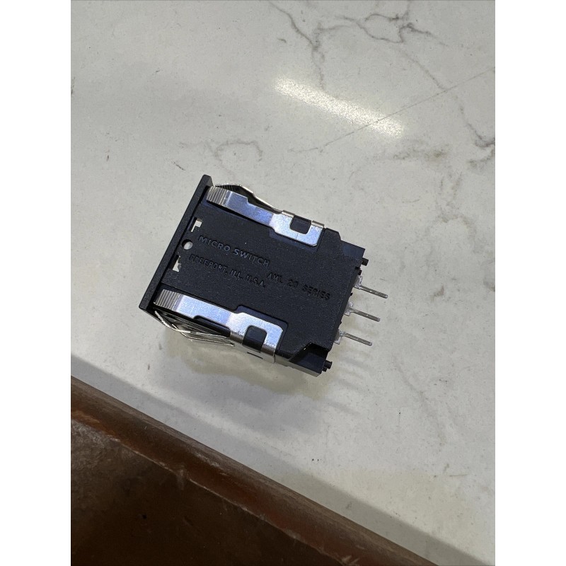 Honeywell Micro Switch AML-20 2 Lamp Pushbutton Switch 28V 2