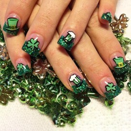 St. Patrick's Press on Nails Green Glitter French Tips Fake Nails Medium Square Shamrock False Nails Green Hat Beer Gel Glue on Nails Spring French Stick on Nails for Women Girls 24Pcs
