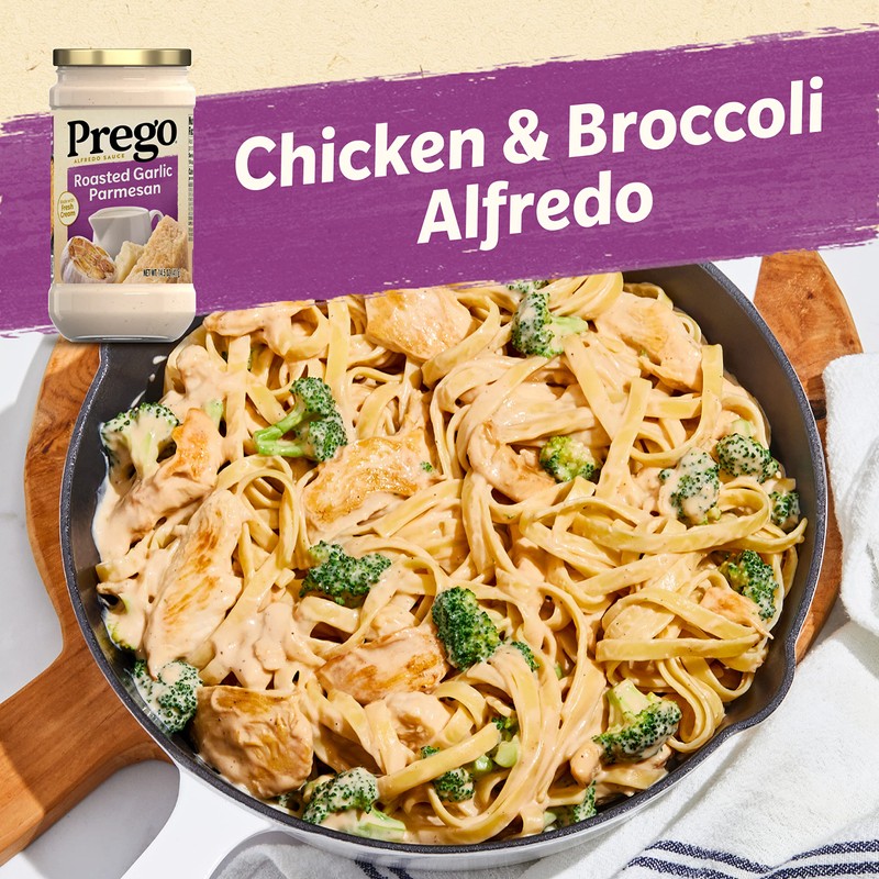 Prego Alfredo Sauce with Roasted Garlic and Parmesan Cheese, 14.5