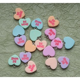 Ruwado 18 Pcs BE MINE Jewelry Making Kits Multi Color Heart Shapes Resin Accessories for DIY Jewelry Making Findings Keychain Necklace Bracelets Earring Valentine’s Day Supplies (BE MINE, Colorful)