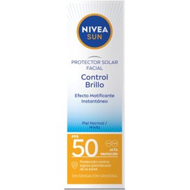 NIVEA SUN Protector Solar Facial Control Brillo Con Efecto Matificante Instantáneo y Protección Muy Alta De FPS50+ 50ml.Textura Ligera y Sin Sensación Grasosa Que Mantiene La Piel Fresca Y Libre De Oleosidad.