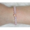 Echtes Rosenquarz Edelstein Armband mit 6mm Perlen und Edelstahlherz -