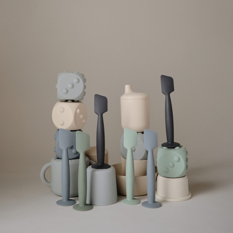 mushie Diaper Cream Applicator Soft Silicone with Suction Base (Dried