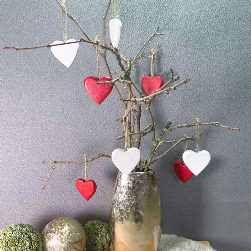 Set of 8 Red & White Heart Pendants 4.5 x