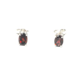 Art Gecko Sterling Silver Oval Red Garnet Stud Earrings - 5mm x 7mm, Sterling Silver, Garnet