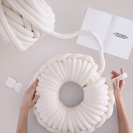 Giant Arm Knitting Chunky Yarn for Braided Knot Throw Blanket, Jumbo Chunky Ya rn Twist Tubular Y arn Soft Extra Thick Yar n, Fluffy Bulky Weave Craft Crochet(Milk White 0.55lb)