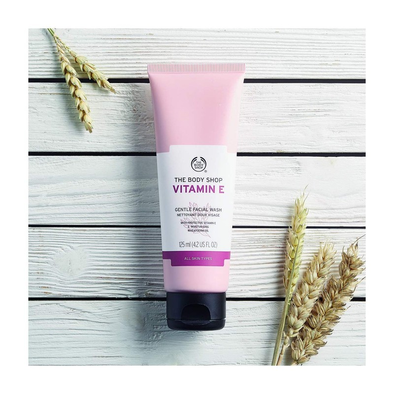 The Body Shop Vitamin E Gentle Facial Wash, 4.2 Fl